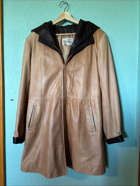 Vera Pelle Jackets & Blazers - Vintage Vera Pelle Tan Vegan Leather Jacket with Brown Hood Women’s Medium Fair